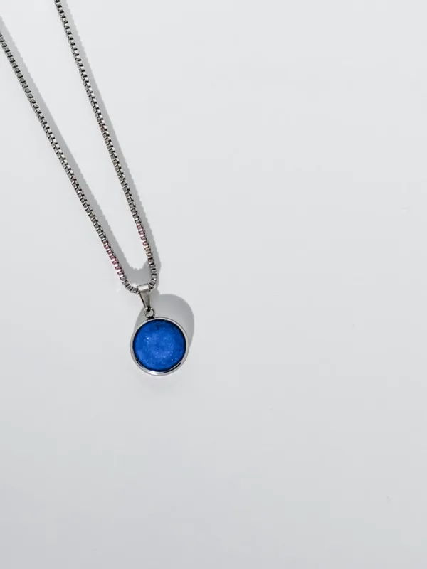 collier cadeau souvenir bleu et argenté