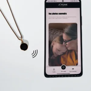 collier personnalisé NFC doré et résine noire